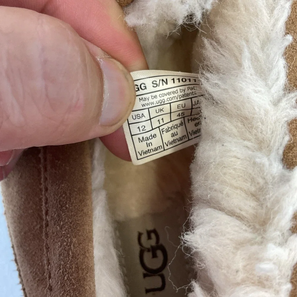 UGG Men's Chestnut Suede Ascot Slippers Size 12 Shearling Cabin Cozy Lounge